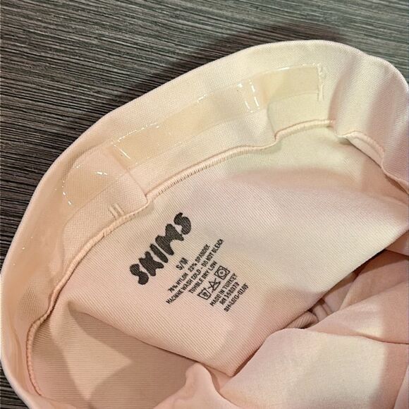 SKIMS Maternity Legging Tight NEW Solutionwear Shapewear Sand Small/Medium new!‎ - Picture 4 of 5